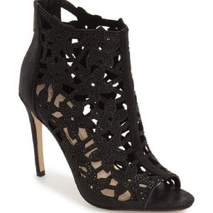 Jessica Simpson Shoes - Gifted! Jessica Simpson Peep Toe Zip Up Heels Jessica Simpson Shoes - Gifted! Jessica Simpson Peep Toe Zip Up Heels
